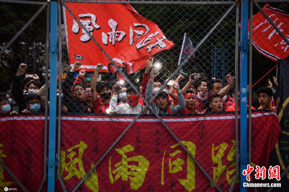 马竞主席恩里克-塞雷佐接受塞尔电台节目El Larguero采访，谈到了球队本赛季的表现、西蒙尼的续约以及即将在本周末进行的与巴萨的西甲比赛。